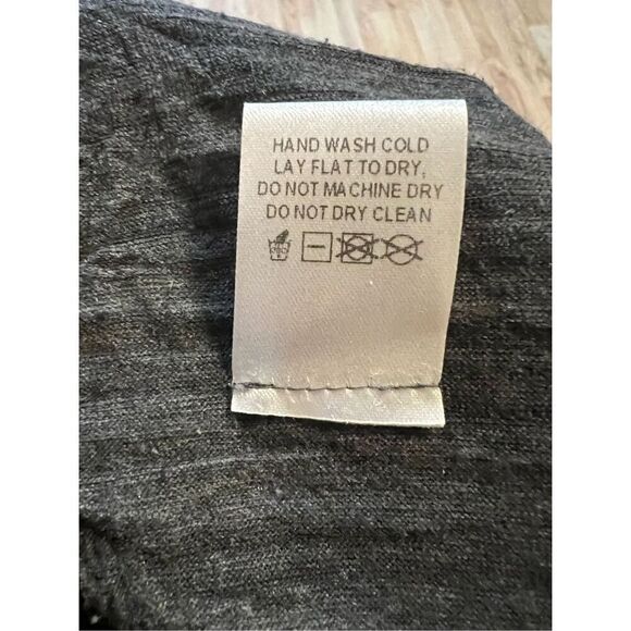 Komarov Art to Wear Buttoned and belted pleated Gray Lagenlook Vest Size M - Picture 8 of 9